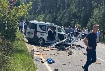 Marmaris'te 4 araç birbirine girdi! Ölü ve yaralılar var