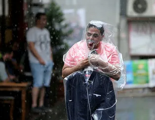 İstanbul'da yağış hayatı felç etti