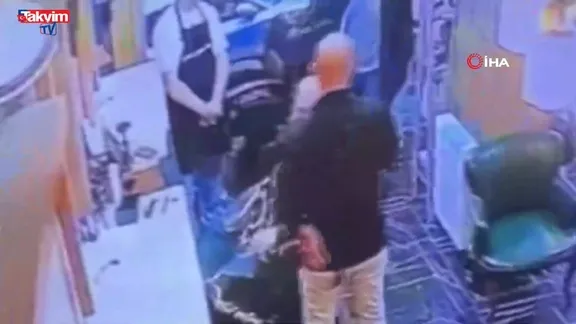 Suikastın görüntüleri ortaya çıktı: Berberde silahlı saldırıya uğrayan adam hayatını kaybetti!