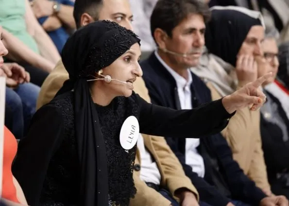 ATV Esra Erol'da akılalmaz ilişkiler ağı! Kocasıyla sevgilisini tanıştırdı ama... - 11