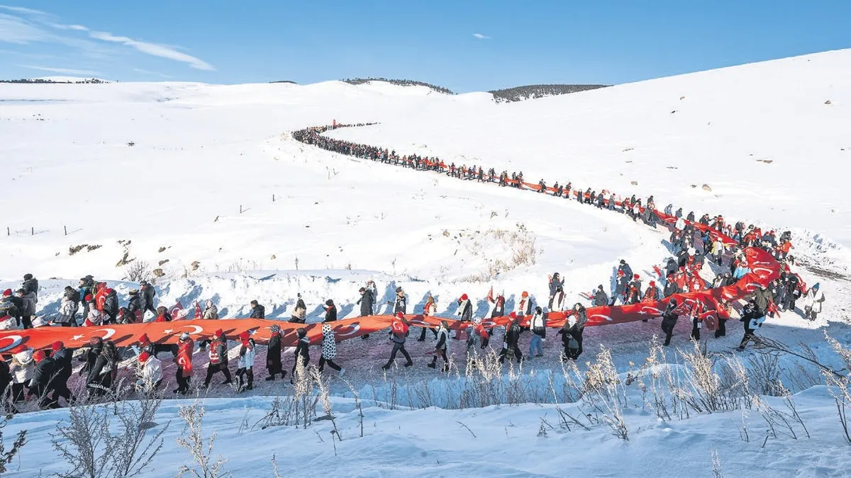 Sarıkamış'taki şehitlerimiz eksi 22 derecede anıldı!