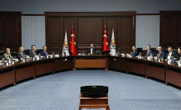 ak-parti-sozcusu-omer-celikten-flas-aciklamalar-erken-secim-olacak-mi-suriye-ile-temas-ve-sinan-atese-saldiri-1672686115101.jpeg AK Parti Sözcüsü Ömer Çelik'ten flaş açıklamalar: Erken seçim olacak mı? Suriye ile temas ve Sinan Ateş'e saldırı...-3