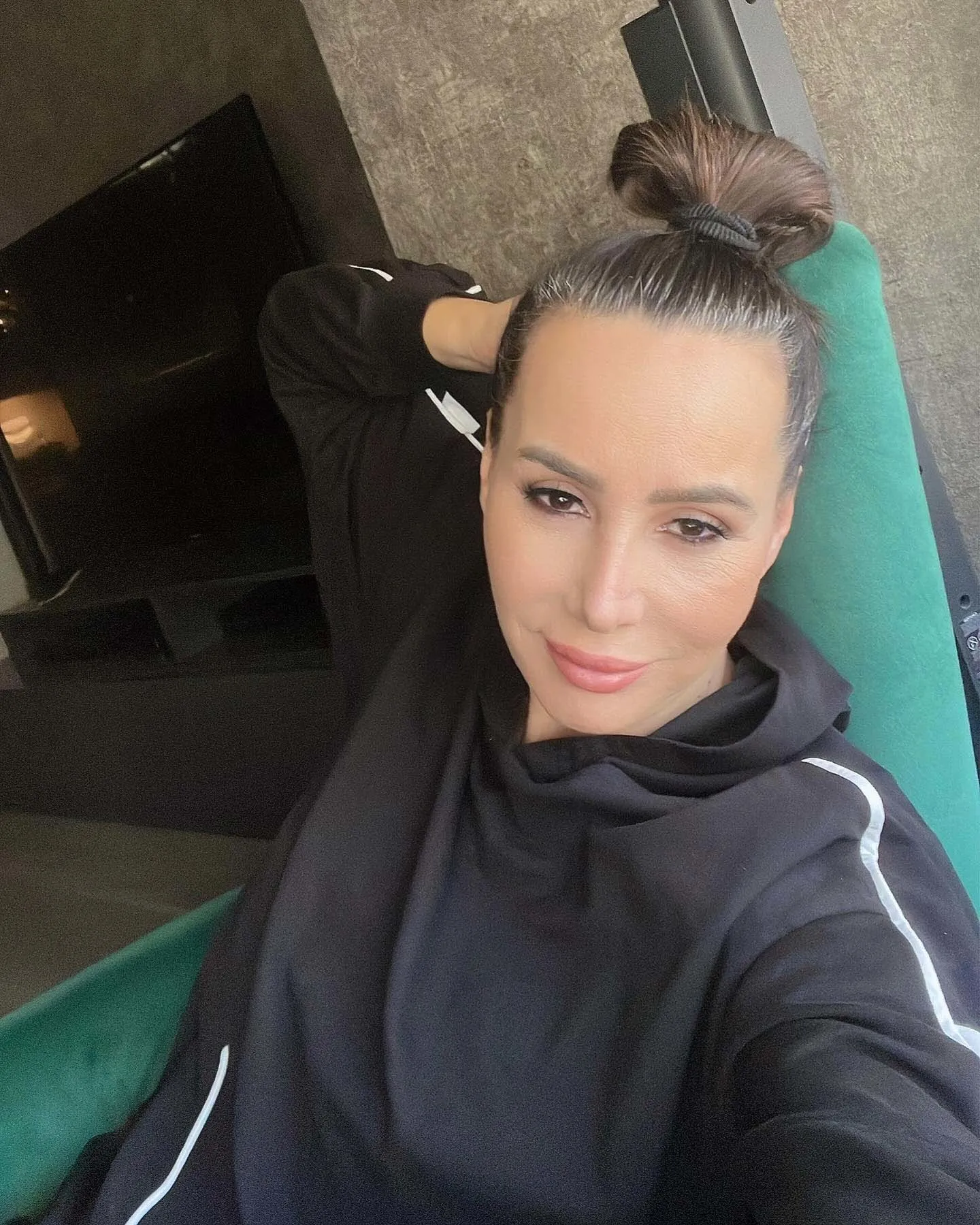 Asena’dan yıllar sonra dayak itiraf: Oklava kırılınca kızılcık sopası yaptırdı - 2