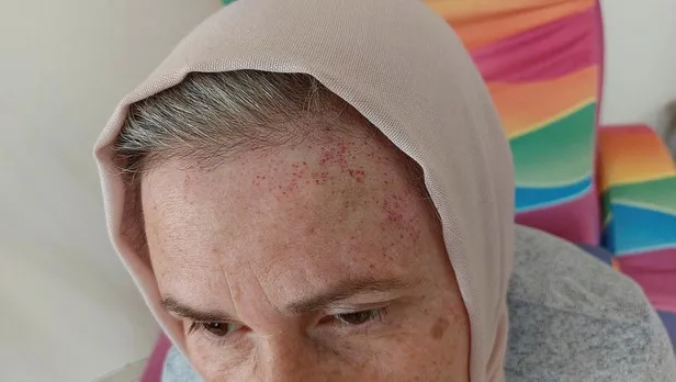 Anneler gününde kayınvalidesine faciayı yaşattı! Eve giren kadını dakikalarca dövdü-6