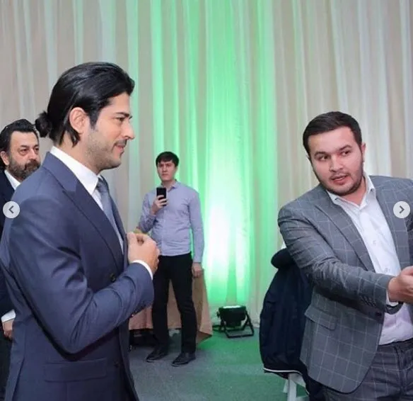 Burak Özçivit Sevgililer Günü'nünde 80 kadınla geçirdi! 2 milyon lira kazandı-8