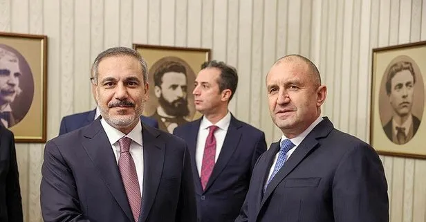 Dışişleri Bakanı Hakan Fidan, Bulgaristan Cumhurbaşkanı Radev tarafından kabul edildi