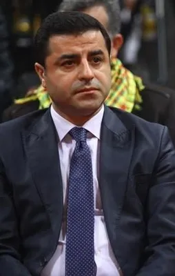 Kandil çaldı Selo ve Figen oynadı!