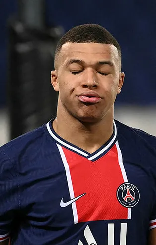 PSG evinde Monaco'ya yenildi