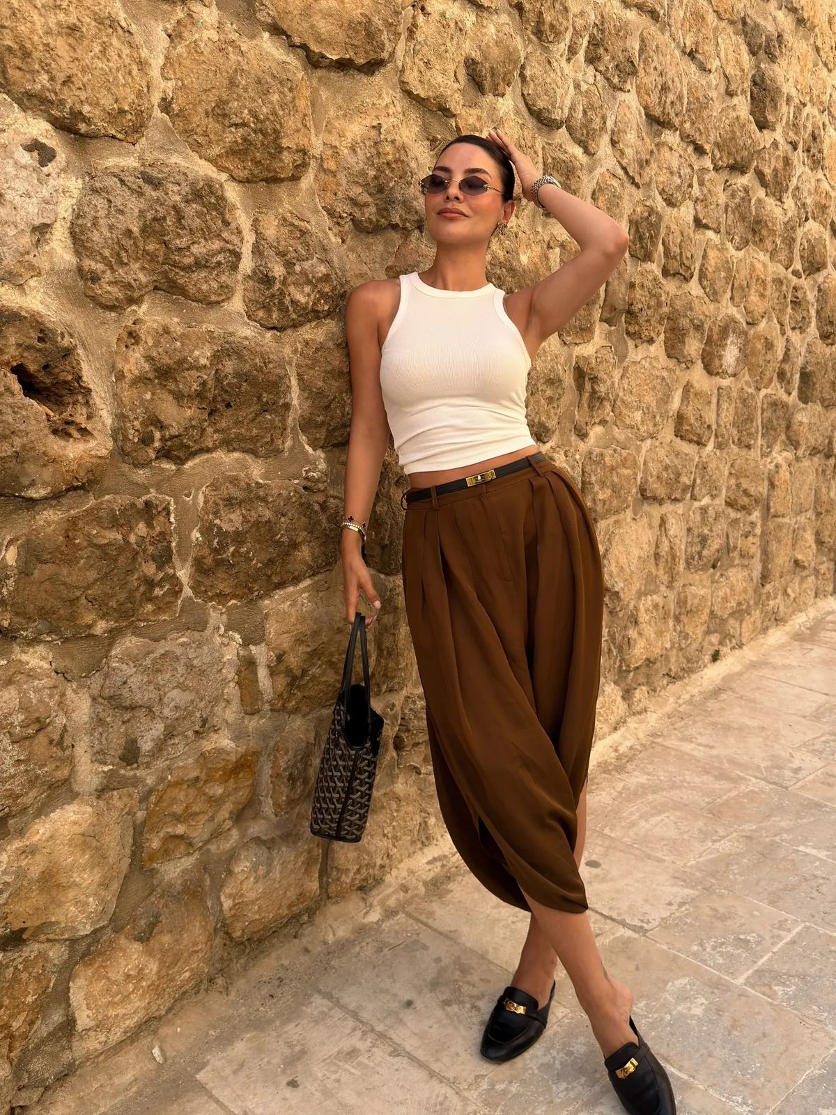 1789502704231.jpg Hazal Filiz Küçükköse’nin uzun zamandır beklediği an geldi! Tarihi dokusuna hayran kaldığı o şehir neresi?-3