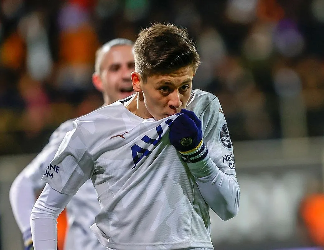 Transfer sürprizi... Devler peşlerinde