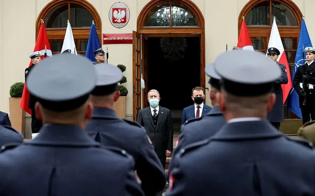 polonya-savunma-bakani-mariusz-blaszczak-duyurdu-turkiyeden-yeni-silah-sistemleri-alacagiz-1634311476441.jpeg Polonya Savunma Bakanı Mariusz Blaszczak duyurdu: Türkiye'den yeni silah sistemleri alacağız-6