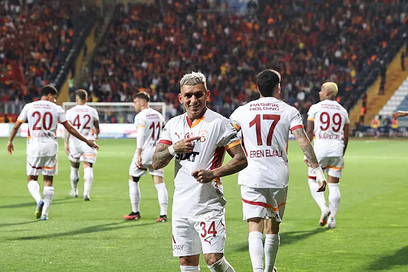 Okan Buruk'tan kritik tercih! Galatasaray'ın Sivasspor maçı 11'i netleşti - 3