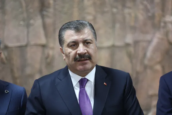 son-dakika-saglik-bakani-fahrettin-koca-bugun-doktorlarla-bir-araya-gelecek-ozluk-haklari-calisma-kosullarinda-1655807622337.jpg SON DAKİKA: Sağlık Bakanı Fahrettin Koca bugün doktorlarla bir araya gelecek! Özlük hakları çalışma koşullarındaki iyileşmeleri aktaracak-3