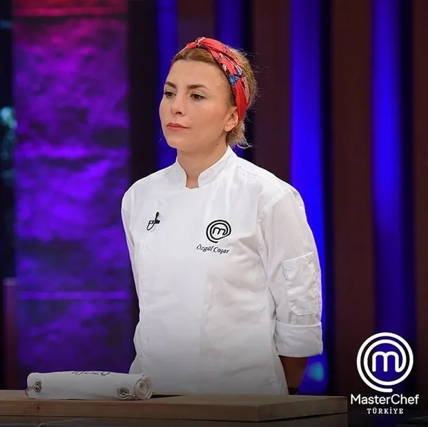 Masterchef Özgül Coşar öyle bir hareket yaptı ki kimse beklemiyordu! O hamle pahalıya patladı Özgül'ün gözyaşları sel oldu-5