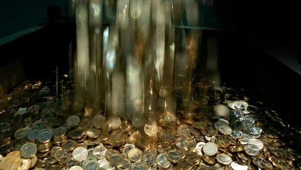 altinin-pabucunu-dama-atacak-maden-40-kat-daha-degerli-elinde-olan-sevincten-takla-atacak-1695362624892.jpg Bulan sevinçten takla atıyor: 40 kat daha değerli! Altının pabucunu dama atacak maden ortaya çıktı-4