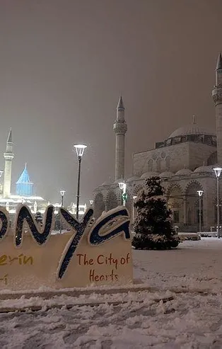 Gönüllerin şehri Konya beyaza bürününce ortaya kartpostallık görüntüler çıktı