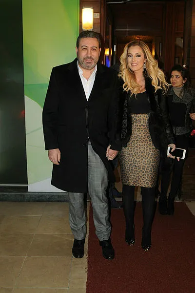 petek-dincoz-kimdir-kac-yasinda-petek-dincoz-bosandi-mi-esi-serkan-kodaloglu-kimdir-nereli-kac-yasinda-1647351198142.jpg Petek Dinçöz kimdir, kaç yaşında? Petek Dinçöz boşandı mı? Eşi Serkan Kodaloğlu kimdir, nereli, kaç yaşında?-4