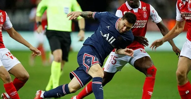 PSG'nin yeni transferi Lionel Messi, Reims karşısında yeni formasıyla ilk kez sahaya çıktı (Spor haberleri)