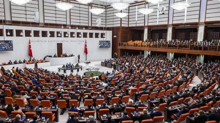 calisma-hayatiyla-ilgili-duzenlemeler-iceren-kanun-teklifi-komisyonda-kabul-edildi-1705591834000.jpeg Çalışma hayatıyla ilgili düzenlemeler içeren kanun teklifi komisyonda kabul edildi-4