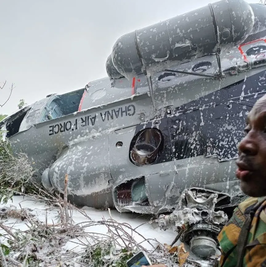 Gana’da askeri helikopter düştü!