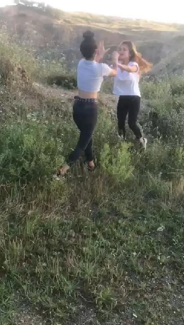 SON DAKİKA: Elif Çakal'ın sır ölümüyle ilgili flaş gelişme: 4 arkadaşı hakkında yakalama kararı çıkarıldı-2