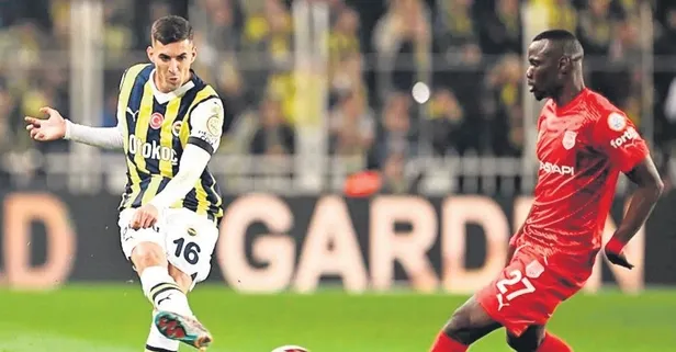 Mert Müldür formayı unuttu