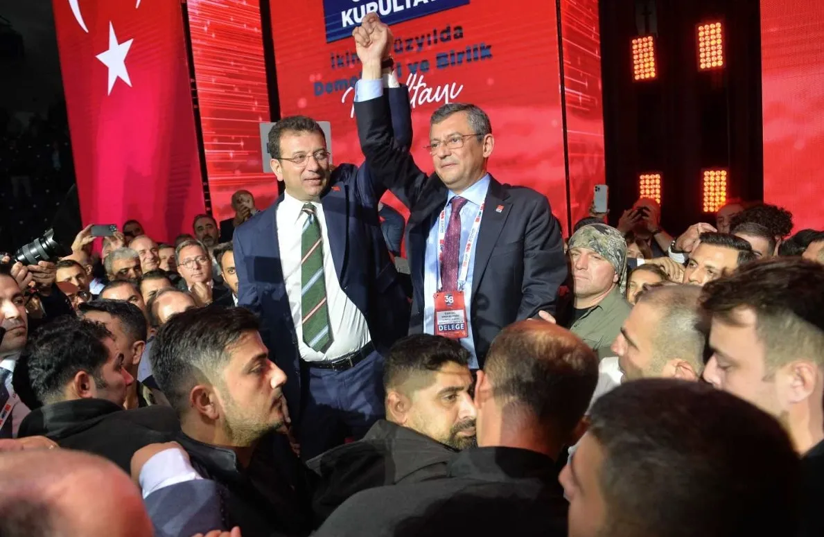 1786432816194.jpeg Çerçeve Yasa oylaması Yeni Parti'deki çatlağı gün yüzüne çıkardı! Bölücüler bölündü: 35 kabul, 54 ret-7