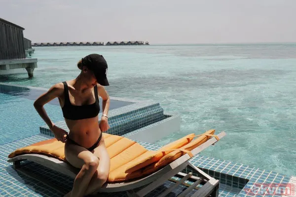 Dilan Çiçek Deniz ile Mert Yazıcıoğlu 'nun tatil pozları ortalığı yaktı geçti "Beni Fransız kızları gibi..." Dilan'ın bikinili pozu olay - 14