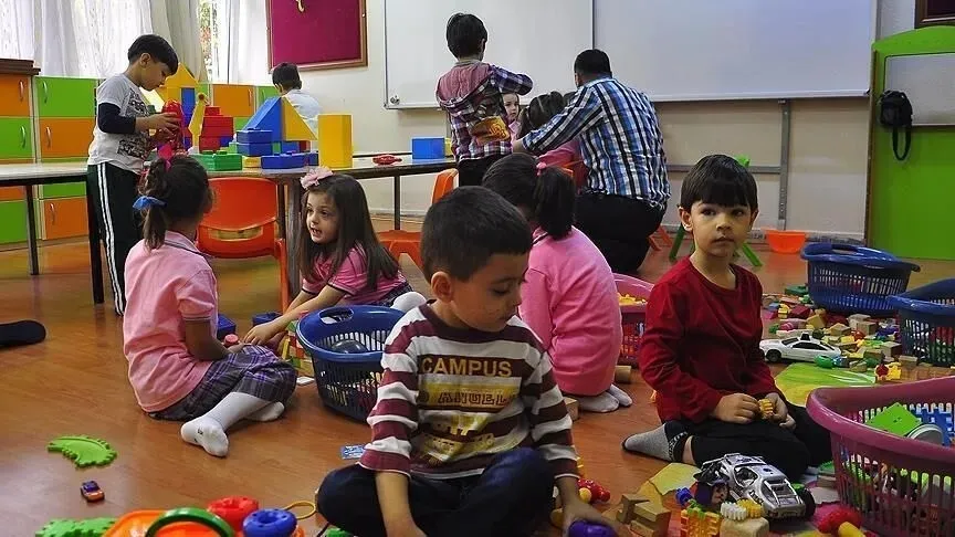 basari-buyuyor-empati-kuculuyor-basarili-ama-yalniz-cocuklar-yetistiriyoruz-1783282705012.jpeg Başarı büyüyor empati küçülüyor: Başarılı ama yalnız çocuklar yetiştiriyoruz-7