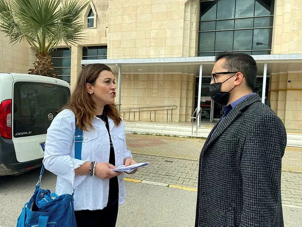 izmirde-baskalarina-ait-fotograflari-porno-sitelerinde-paylasan-kadin-hastanede-gozlem-altina-alindi-1617053832137.jpg İzmir'de başkalarına ait fotoğrafları porno sitelerinde paylaşan kadın, hastanede gözlem altına alındı-8