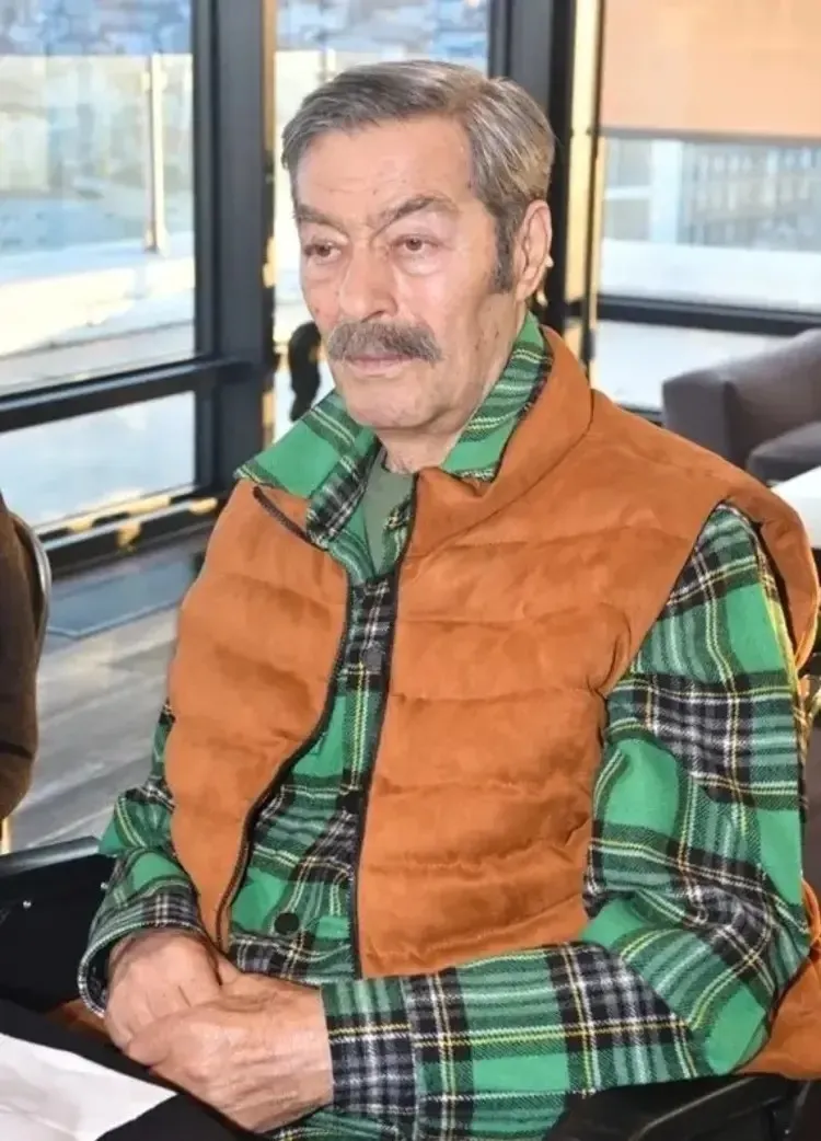 entube-edilen-usta-sanatci-kadir-inanirdan-yeni-haber-tedaviye-henuz-yanit-vermiyor-1782310337261.jpeg Entübe edilen usta sanatçı Kadir İnanır'dan yeni haber! Tedaviye henüz yanıt vermiyor-5