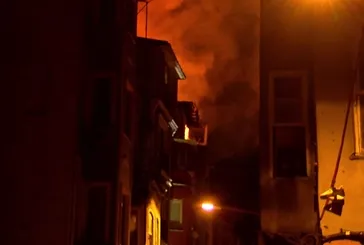 Beyoğlu'nda çatı yangını: 1 ölü