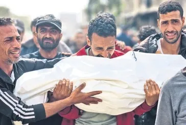 Soykırımcı İsrail durmak bilmiyor! Gazze’ye bomba yağdırıyor: Sol kolunu kaybeden bir bebek yürek dağladı