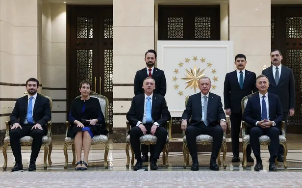 baskan-erdogan-guven-mektubu-sunan-buyukelcileri-kabul-ediyor-1672144989346.jpeg Başkan Erdoğan'dan 'güven mektubu' kabulü! İsrail Büyükelçisi Lillian ile dikkat çeken diyalog: Herzog'dan Türkçe mesaj-5