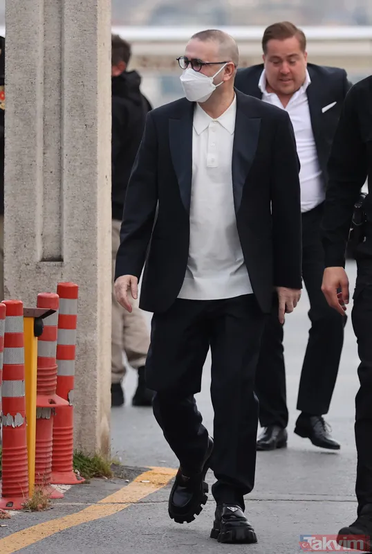 Hakan Ural Dolmabahçe Sarayı’nda gerçekleşen iftardan Başkan Recep Tayyip Erdoğan ile fotoğrafını paylaştı: "Sevmek ayıp mı yahu" - 22