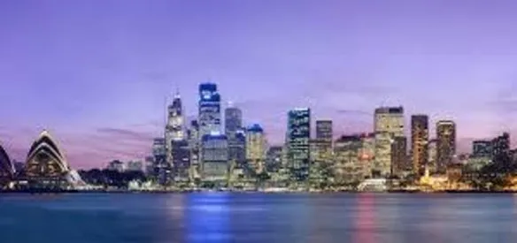 İngiliz donanması Sidney sahillerinde. Avrupalıların kalıcı yerleşimi başlamış oldu.