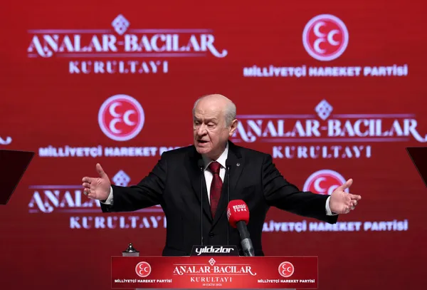 son-dakika-mhp-genel-baskani-devlet-bahceliden-analar-bacilar-kurultayinda-onemli-aciklamalar-analariniz-kollarini-acmis-bekliyor-evinize-donun-1633869668836.jpg SON DAKİKA: MHP Genel Başkanı Devlet Bahçeli'den Analar-Bacılar Kurultayı'nda önemli açıklamalar: Analarınız kollarını açmış bekliyor evinize dönün-11