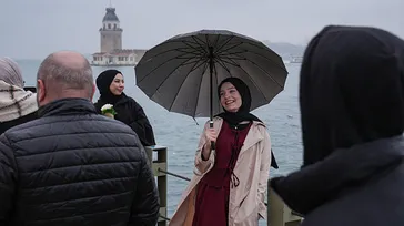 İtalya üzerinden kesintisiz yağış sistemi geliyor! Poyraz ve kuvvetli sağanak 7 gün sürecek