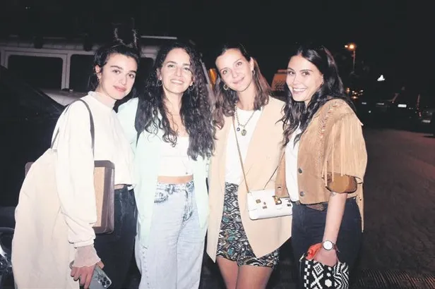 atvnin-sevilen-yeni-dizisi-aldatmak-yine-reytinglerin-zirvesinde-yer-aldi-l-saklambac-haberleri-1664567872264.jpeg ATV'nin sevilen yeni dizisi 'Aldatmak' yine reytinglerin zirvesinde yer aldı l Saklambaç haberleri-4