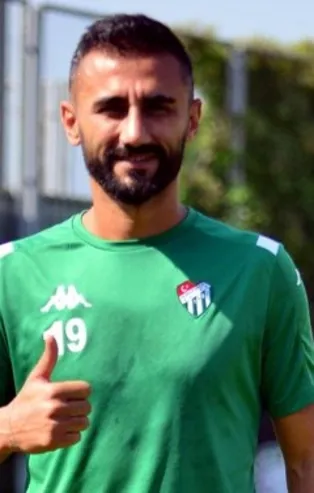 Bursasporlu Selçuk Şahin'den alkışlanacak hareket