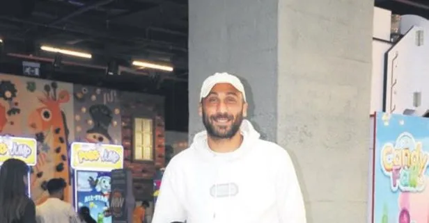 Cenk Tosun, oğlu Arden Tosun ile eğlence merkezine gitti!