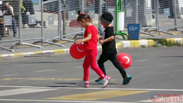 30 Ağustos Zafer Bayramı coşkusu tüm yurtta! Herkes meydanlara akın etti - 37