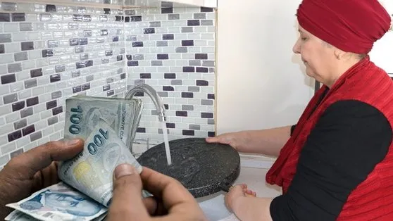 Ev kadınlarına erken emeklilik geliyor! 5.400 prim yeterli! İşte detaylar