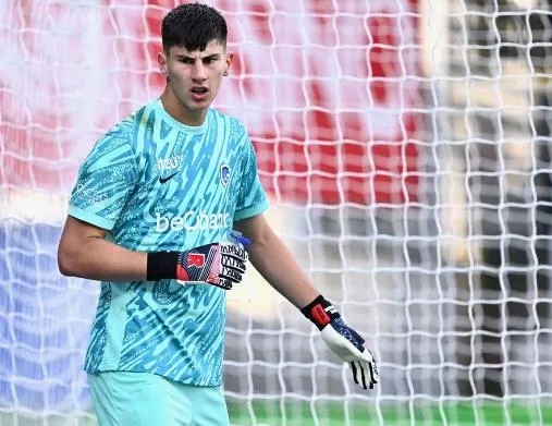 Chelsea kalecisini buldu