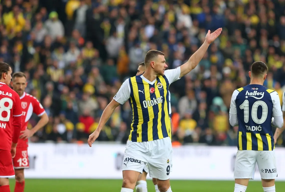 Dzeko’dan Kartal’a tepki! Oyundan çıkarken...