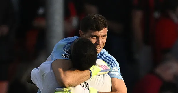 Manchester United'dan Emiliano Martinez bombası!