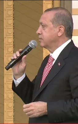 Erdoğan: Selam olsun tanka karşı duranlara
