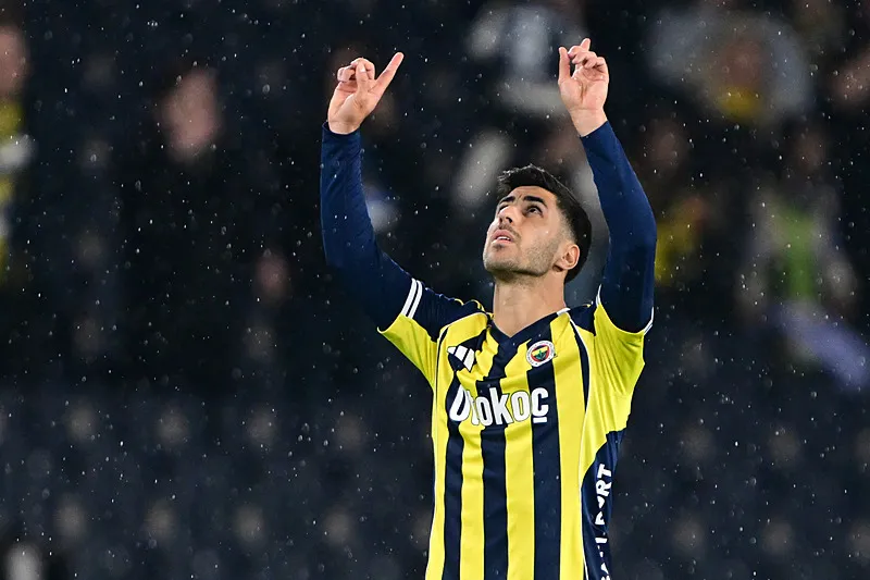 Fenerbahçe'den iki transfer sürprizi! Dünya devleriyle yarış başladı - 11