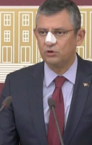 Habertürk'ün 'Özgür Özel Meclis'te yaralandı' algısı elinde patladı! Haberi revize etmek zorunda kaldılar