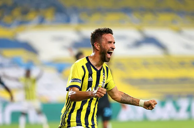 Gökhan Gönül futbolu bırakıyor mu? Fenerbahçe'nin tecrübeli yıldızından flaş karar
